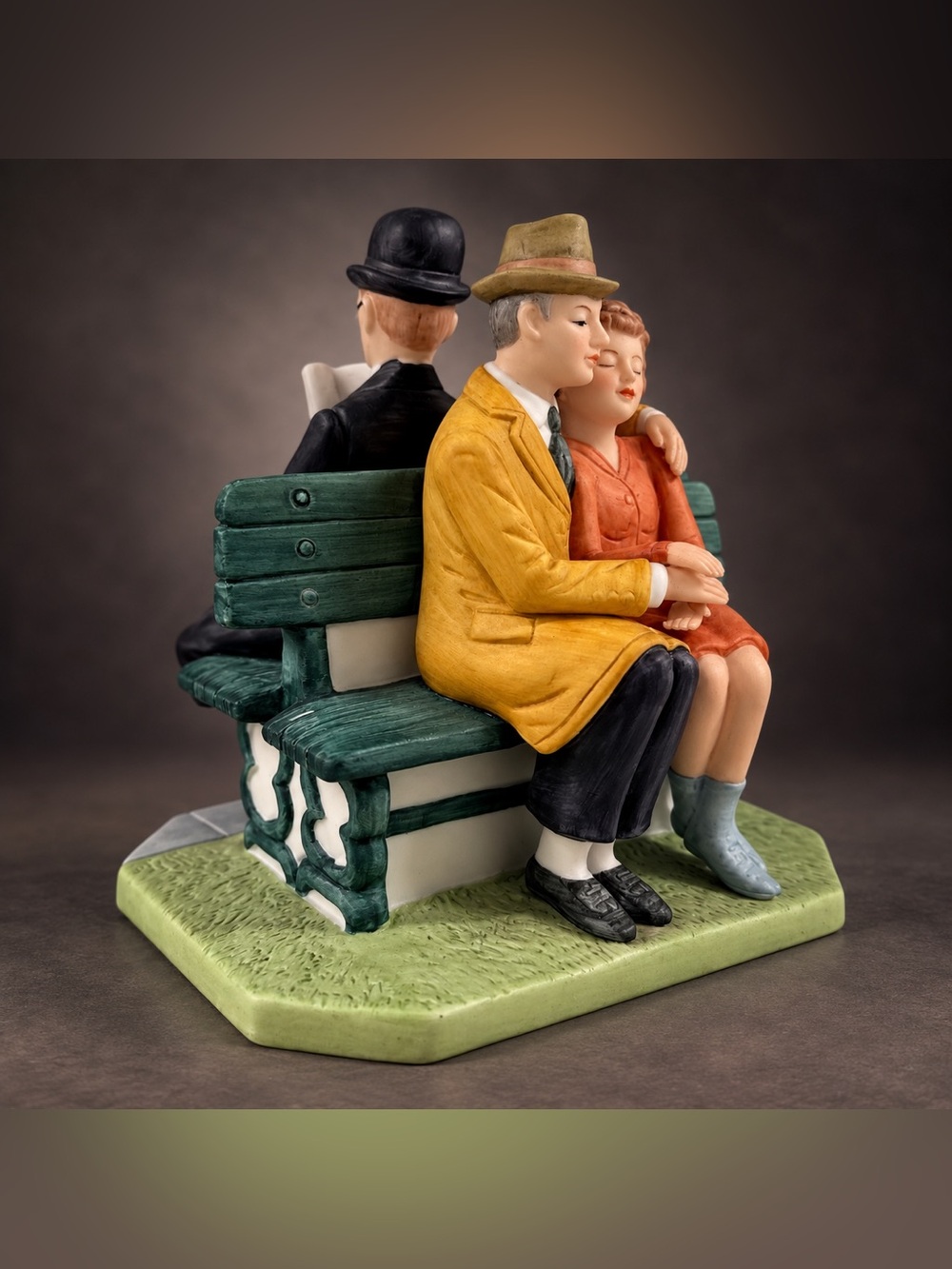Vintage 1980 Danbury Mint Norman Rockwell Park Bench Porcelain Figurine Japan